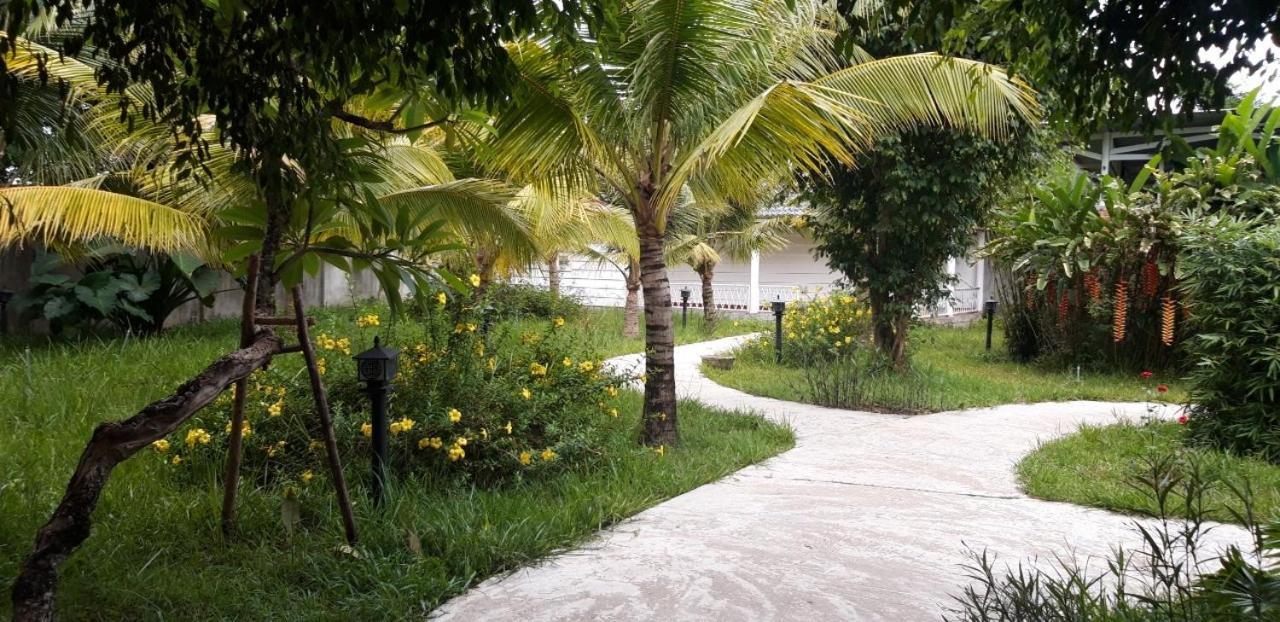 Konklor Hotel Kon Tum Luaran gambar
